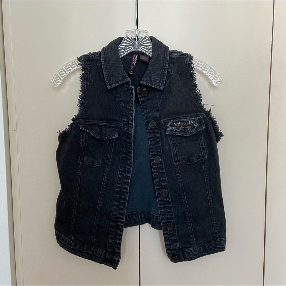 Material Girl 👑 Black Sequin Denim Vest 💖
